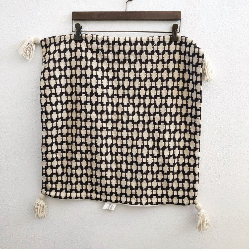 CRATE & BARREL Tahona Obsidian Textured Tassels Pillow Cover